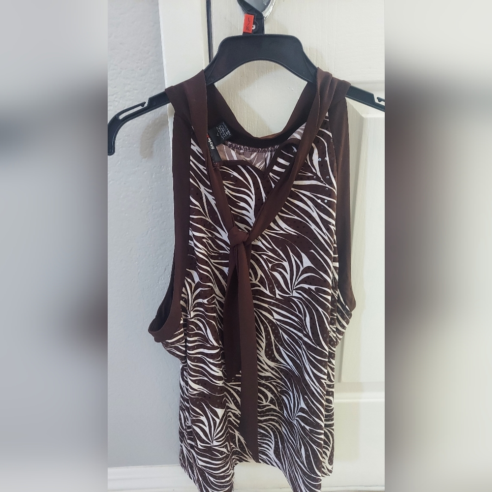 Ladies top - Picture 2 of 3